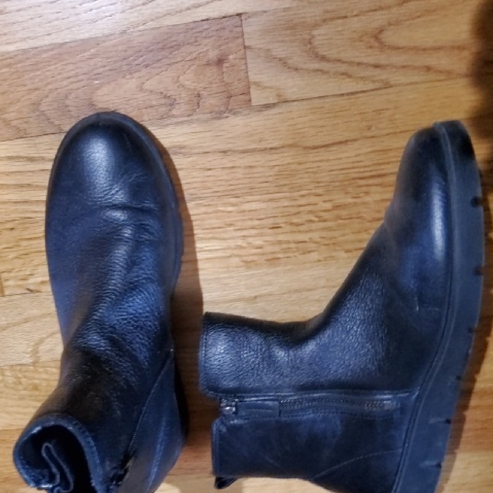 Ecco Women's Black Ankle Boots
